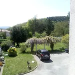 Отель Le Castel D'olmes 2*