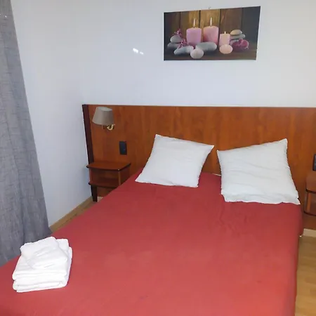 Le Castel D'olmes Hotel 2*