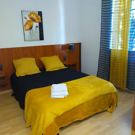 Le Castel D'olmes Hotel 2*