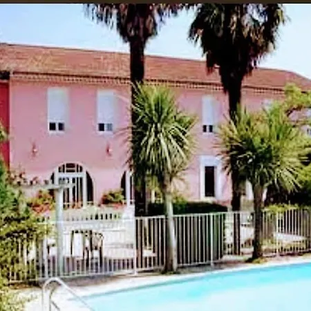 Le Castel D'olmes ホテル