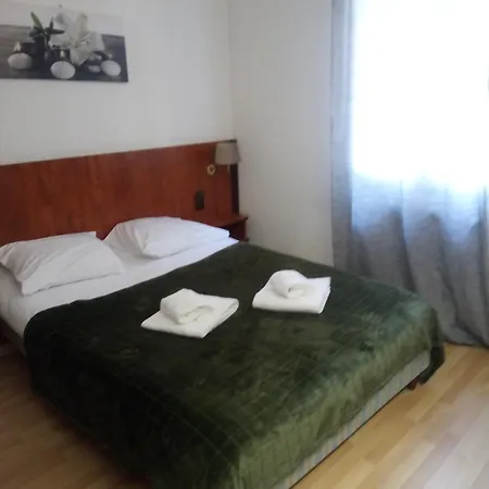 Le Castel D'olmes 2*